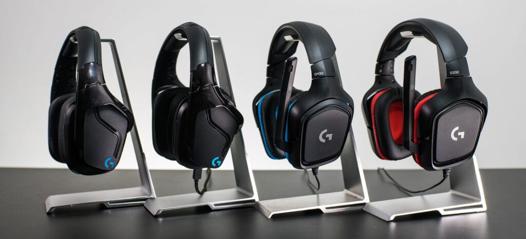 Why Headsets Vs Headphones -Which is better? 2