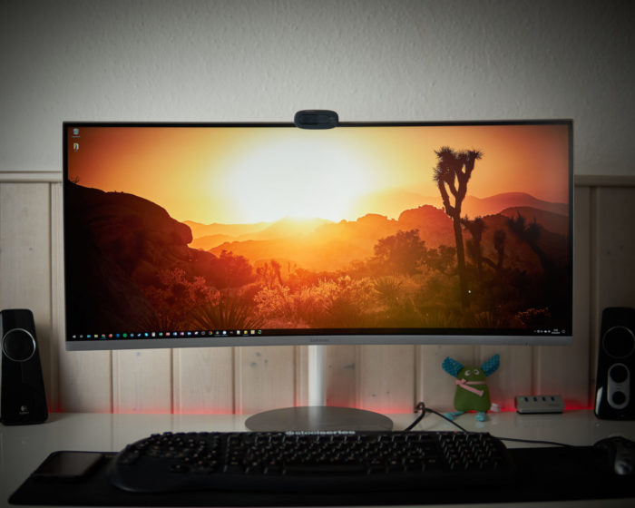 Are curved monitors good for content creation? 1