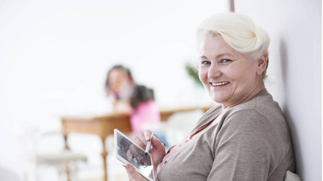 Best Tablets For Seniors Citizens