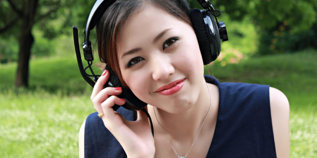 Best-Wireless-Headphones-For-Home-Theater Best Wireless Headphones For Home Theater