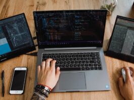 Desklab: Ultralight Portable 4K Touchscreen Monitor Ultralight Portable 4K Touchscreen Monitor